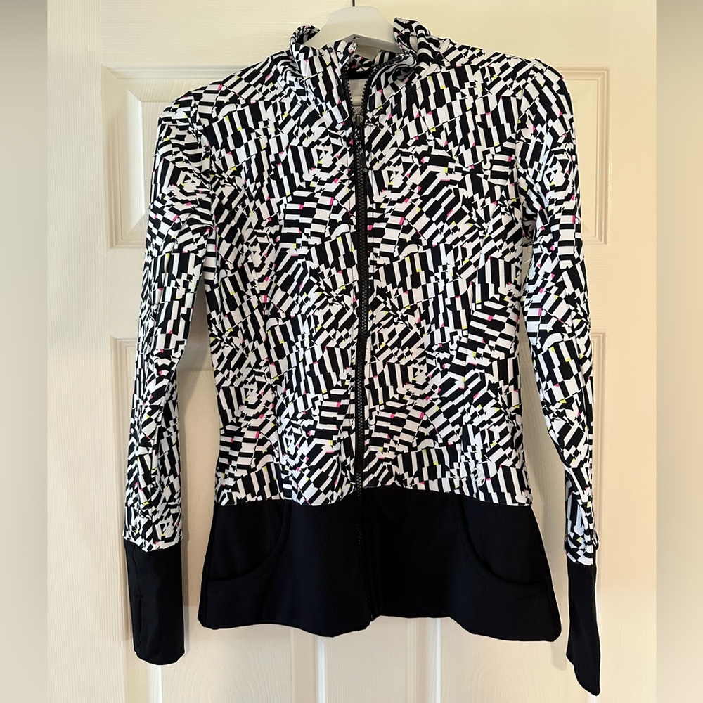 Womens MPG athletic/athleisure zip-up. Has thumb holes. Never worn, washed once.
